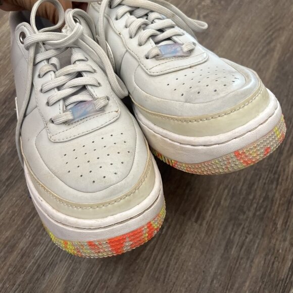 Nike Air Force 1 Jester XX Floral Print Womens Sz 7.5 Platinum White AV2461-001 - Picture 3 of 9